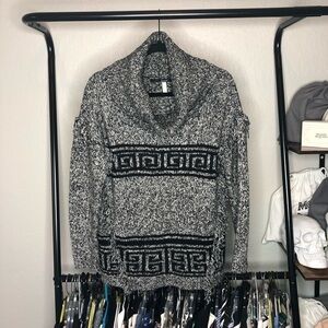 𝅺kensie Oversized Gray Fringe Greek Key Sweater